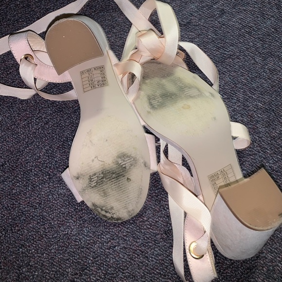 Pink heels - Picture 3 of 3